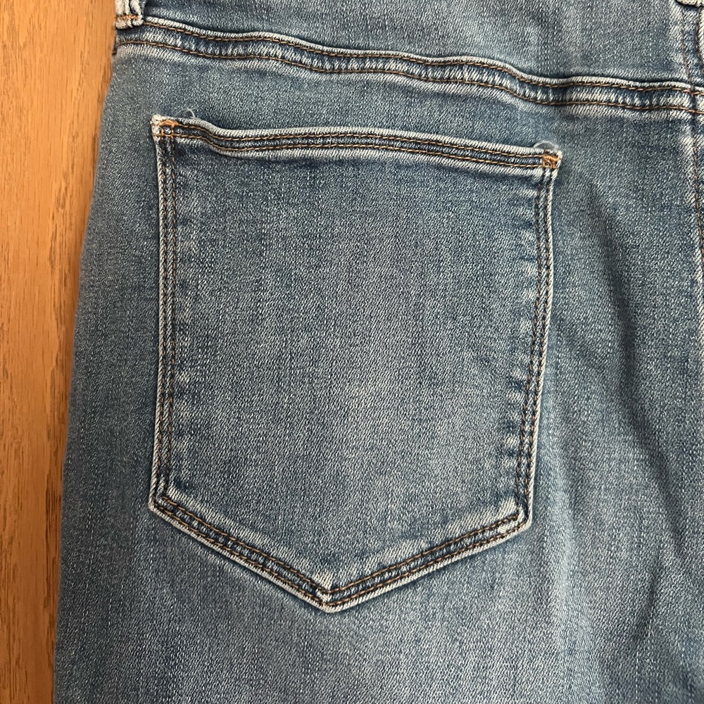 Chico's Women's Jeans in Light Blue Wash size 12 regular - Picture 7 of 8